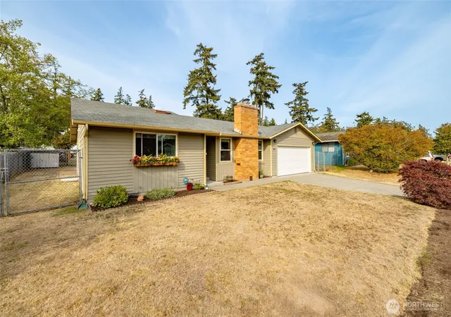 Photo 3 of Single family home for sale at 566 Nw 7th Avenue, Oak Harbor, WA 98277 | MLS# NWM2582241 | Listing updated on 2026-09-25