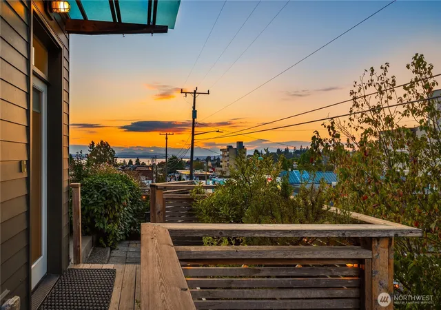 Photo 3 of Sale Pending at 4121 SW Edmunds St, Seattle, WA 98116 | MLS# NWM2582242 | Listing updated on 2026-09-24