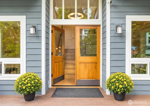 Photo 3 of Single family home for sale at 7803 89th Place SE, Mercer Island, WA 98040 | MLS# NWM2582245 | Listing updated on 2026-09-21