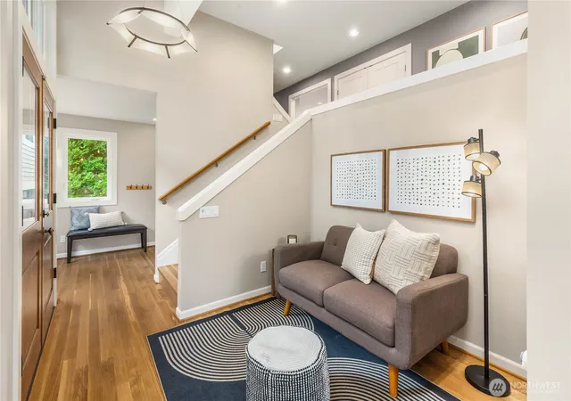 Photo 4 of Single family home for sale at 7803 89th Place SE, Mercer Island, WA 98040 | MLS# NWM2582245 | Listing updated on 2026-09-21
