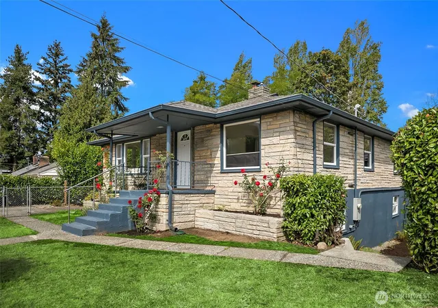Photo 3 of Sale Pending at 648 Sw 142nd Street, Burien, WA 98166 | MLS# NWM2582249 | Listing updated on 2026-09-21