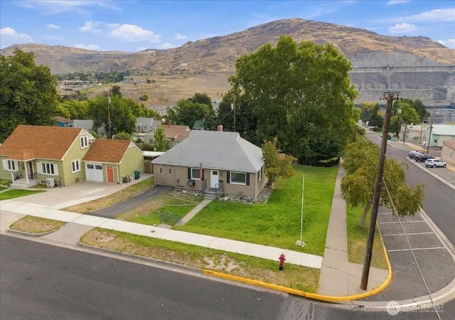 Photo 2 of Single family home for sale at 203 Ferry St, Coulee Dam, WA 99116 | MLS# NWM2582251 | Listing updated on 2026-09-21