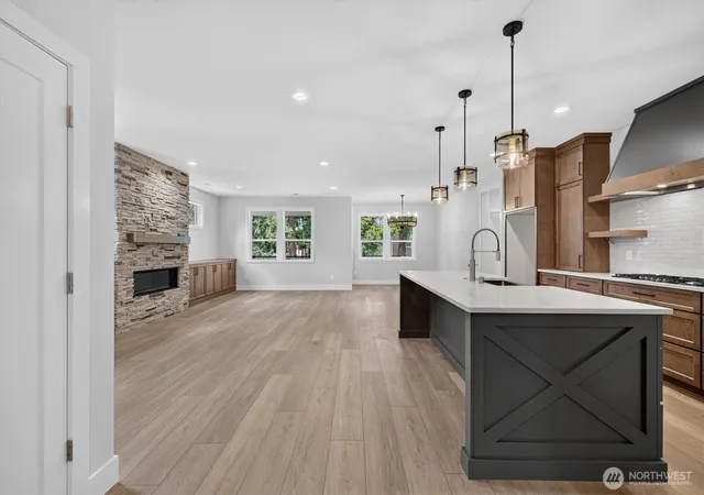 Photo 3 of Single family home for sale at 10711 Southeast 13th Cir, Vancouver, WA 98664 | MLS# NWM2582260 | Listing updated on 2026-09-25