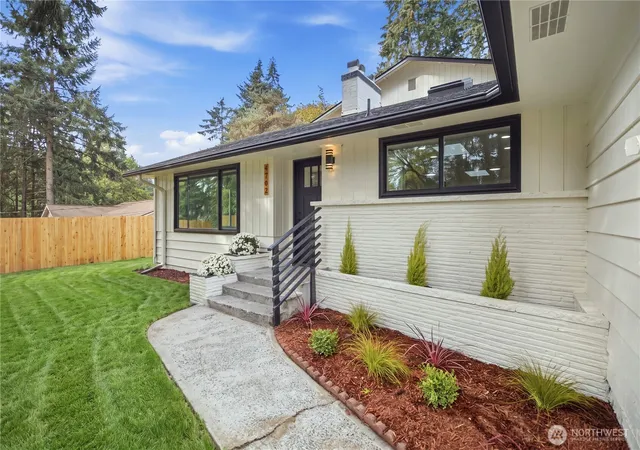 Photo 3 of Single family home for sale at 4702 Waller Rd E, Tacoma, WA 98443 | MLS# NWM2582269 | Listing updated on 2026-09-27