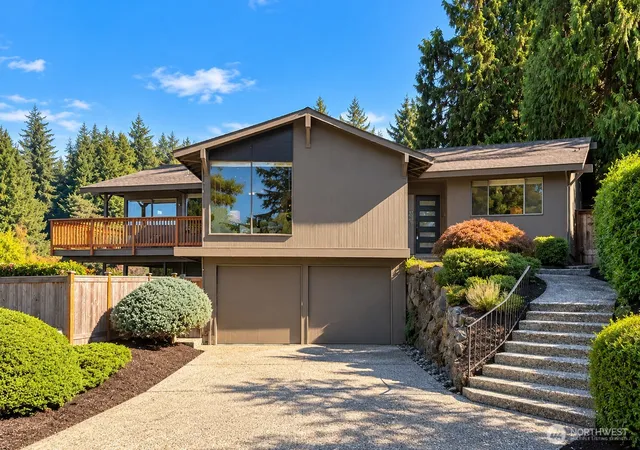 Photo 2 of Single family home for sale at 5802 111th Avenue Se, Bellevue, WA 98006 | MLS# NWM2582276 | Listing updated on 2026-10-12