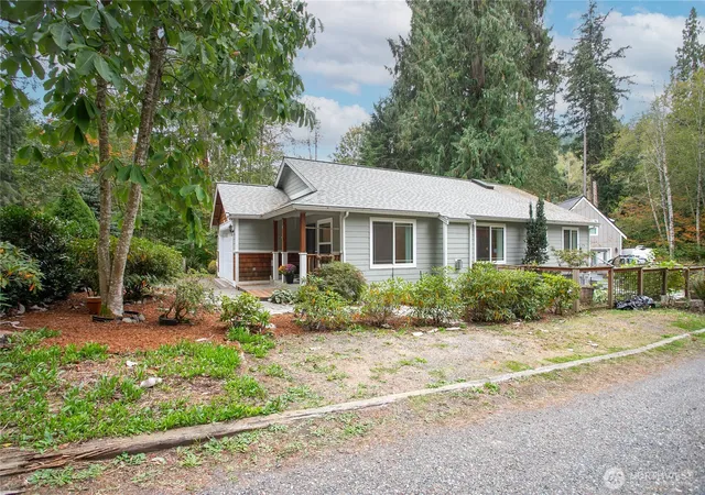 Photo 3 of Single family home for sale at 54 Honeycomb Ln, Bellingham, WA 98229 | MLS# NWM2582296 | Listing updated on 2026-10-01