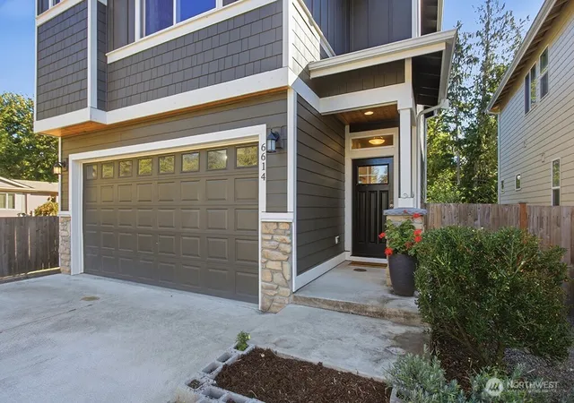 Photo 3 of Single family home for sale at 6614 Kayak Pl Nw, Bremerton, WA 98311 | MLS# NWM2582307 | Listing updated on 2026-09-21