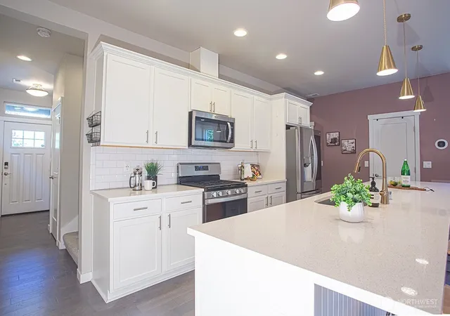 Photo 3 of Single family home for sale at 6614 Kayak Pl NW, Bremerton, WA 98311 | MLS# NWM2582307 | Listing updated on 2026-09-21