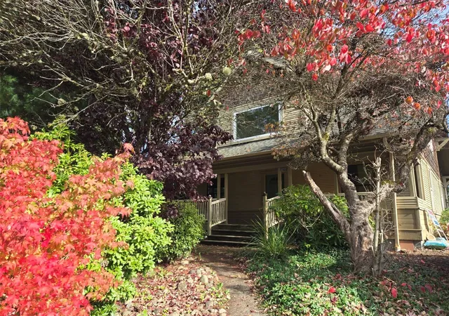 Photo 2 of Single family home for sale at 522 S Main St, Mc Cleary, WA 98557 | MLS# NWM2582324 | Listing updated on 2026-10-18