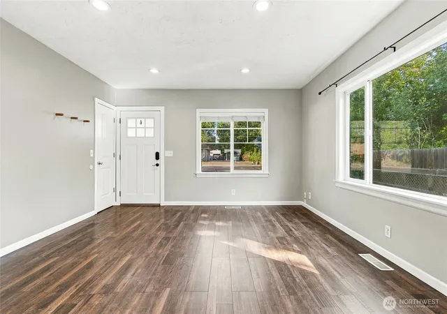 Photo 3 of Single family home for sale at 520 Bryant Ave, Walla Walla, WA 99362 | MLS# NWM2582340 | Listing updated on 2026-10-02