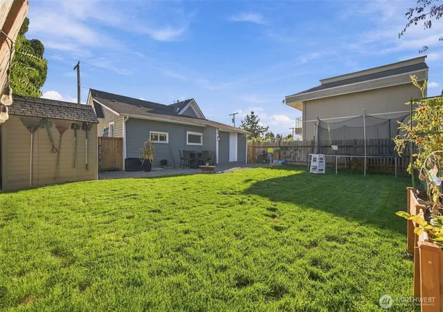 Photo 3 of Single family home for sale at 311 2nd Avenue Ne, Puyallup, WA 98372 | MLS# NWM2582342 | Listing updated on 2026-09-26