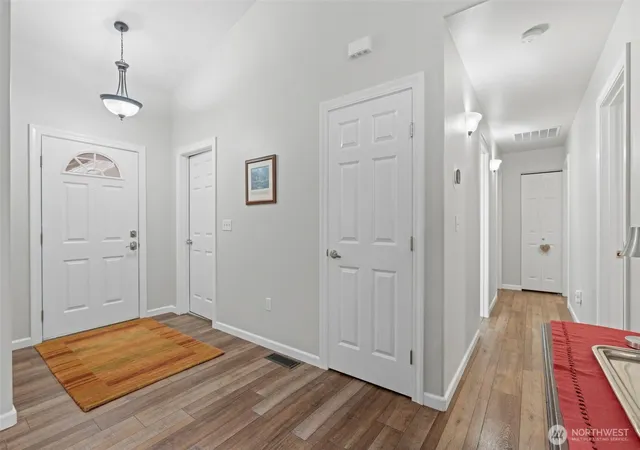 Photo 4 of Single family home for sale at 10 Clipper Ln, Port Ludlow, WA 98365 | MLS# NWM2582343 | Listing updated on 2026-10-02