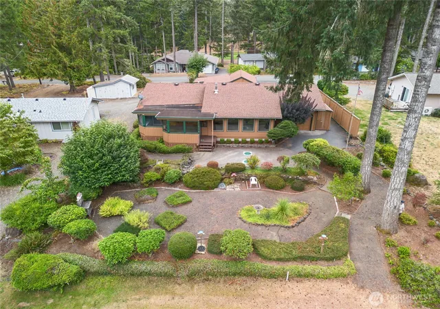 Photo 2 of Single family home for sale at 281 E Saint Andrews Dr, Shelton, WA 98584 | MLS# NWM2582347 | Listing updated on 2026-09-25