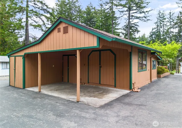 Photo 3 of Single family home for sale at 281 E Saint Andrews Dr, Shelton, WA 98584 | MLS# NWM2582347 | Listing updated on 2026-09-25