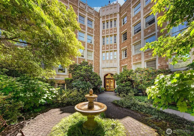 Condo for sale at 5810 Cowen Pl NE #310, Seattle, WA 98105 | MLS# NWM2582351