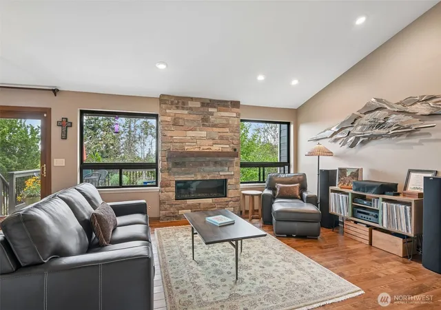 Photo 3 of Single family home for sale at 5117 Nathan Loop Se, Auburn, WA 98092 | MLS# NWM2582362 | Listing updated on 2026-10-01