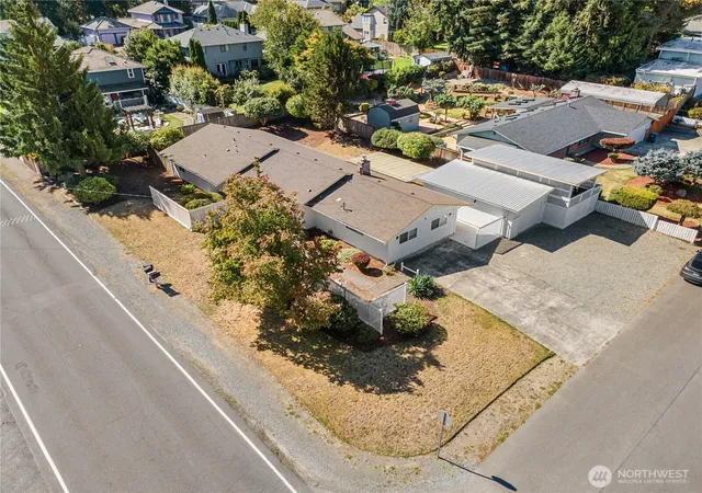 Photo 3 of Single family home for sale at 2104 Se 7th Street, Puyallup, WA 98372 | MLS# NWM2582377 | Listing updated on 2026-09-25