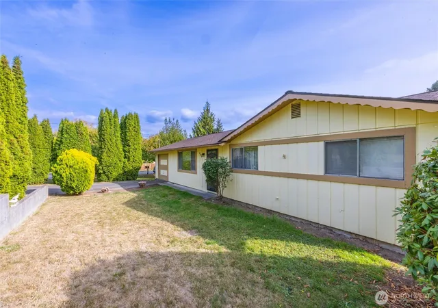 Photo 2 of Single family home for sale at 2120 Knox Ave, Bellingham, WA 98225 | MLS# NWM2582382 | Listing updated on 2026-09-23