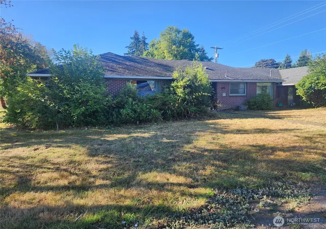 Photo 2 of Single family home for sale at 1617 Sw Grandview Ave, Chehalis, WA 98532 | MLS# NWM2582388 | Listing updated on 2026-09-18