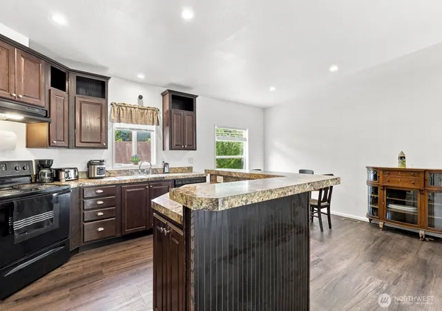 Photo 4 of Sale Pending at 393 Manners Rd, Rochester, WA 98579 | MLS# NWM2582403 | Listing updated on 2026-09-21