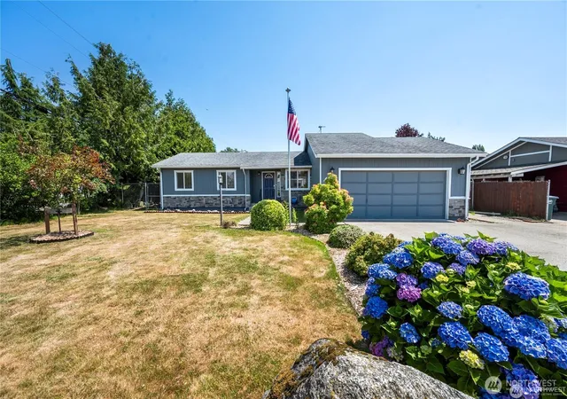 Photo 2 of Single family home for sale at 412 8th Street, Blaine, WA 98230 | MLS# NWM2582409 | Listing updated on 2026-09-17