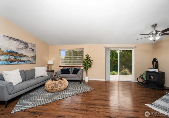 Photo 3 of Single family home for sale at 412 8th Street, Blaine, WA 98230 | MLS# NWM2582409 | Listing updated on 2026-09-17