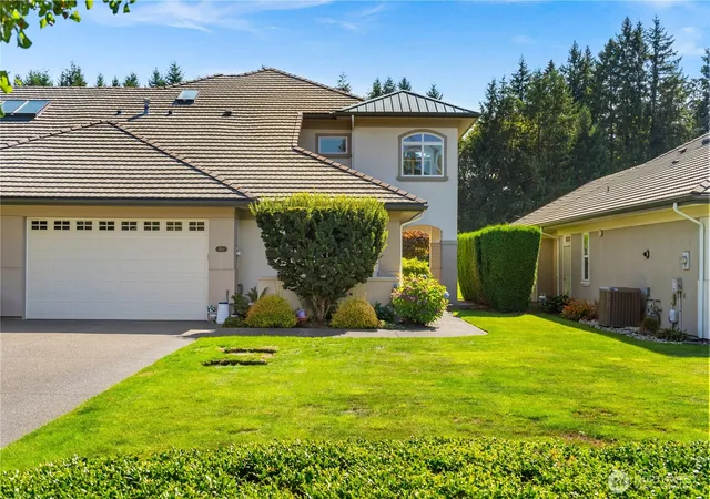 Photo 3 of Townhouse for sale at 3709 Prestwick Ln Se, Olympia, WA 98501 | MLS# NWM2582410 | Listing updated on 2026-09-17