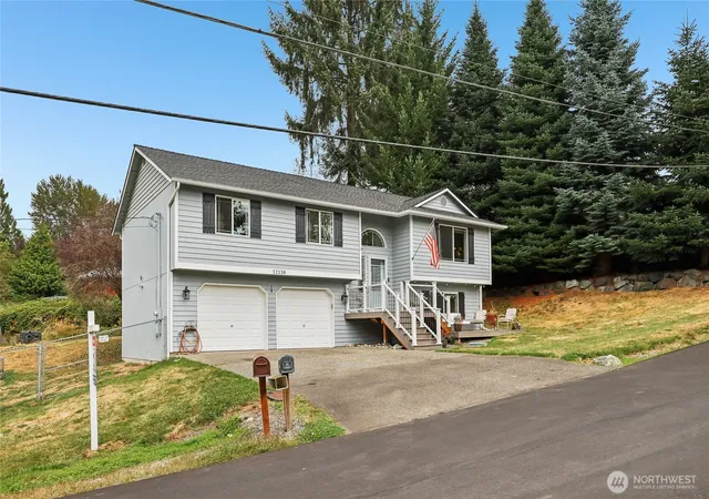Photo 2 of Single family home for sale at 12130 Rainbow Dr, Arlington, WA 98223 | MLS# NWM2582428 | Listing updated on 2026-09-26