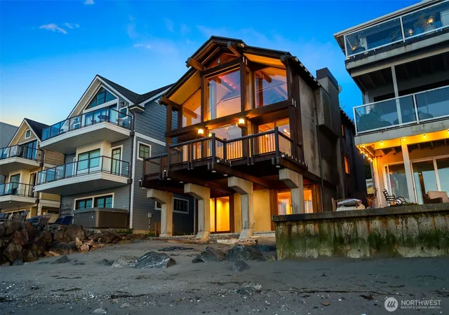 Photo 4 of Single family home for sale at 3103 Alki Ave SW, Seattle, WA 98116 | MLS# NWM2582434 | Listing updated on 2026-09-25