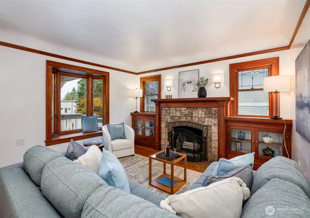 Photo 3 of Sale Pending at 1011 NE 103rd Street, Seattle, WA 98125 | MLS# NWM2582448 | Listing updated on 2026-09-28