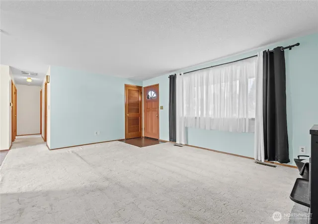 Photo 3 of Sale Pending at 19421 Aurora Dr E, Spanaway, WA 98387 | MLS# NWM2582450 | Listing updated on 2026-09-24