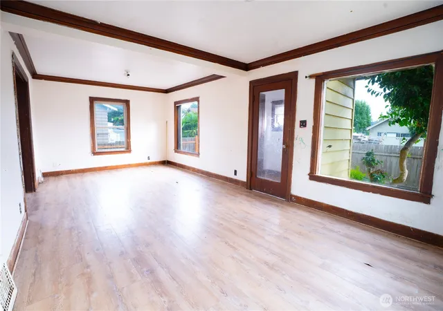 Photo 3 of Single family home for sale at 4210 S Holly St, Seattle, WA 98118 | MLS# NWM2582451 | Listing updated on 2026-09-18