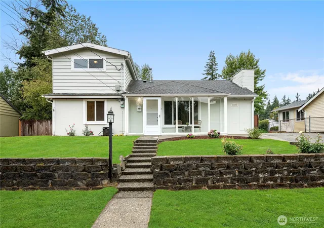 Photo 2 of Sale Pending at 23206 55th Avenue W, Mountlake Terrace, WA 98043 | MLS# NWM2582465 | Listing updated on 2026-09-23