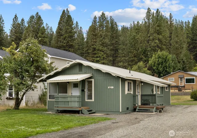 Photo 1 of Single family home for sale at 821 E 4th Street, Cle Elum, WA 98922 | MLS# NWM2582475 | Listing updated on 2026-09-19