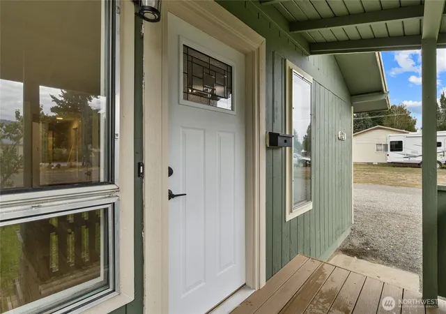 Photo 3 of Single family home for sale at 821 E 4th Street, Cle Elum, WA 98922 | MLS# NWM2582475 | Listing updated on 2026-09-19