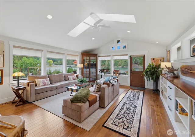 Photo 3 of Single family home for sale at 9312 Glencove Rd Nw, Gig Harbor, WA 98329 | MLS# NWM2582479 | Listing updated on 2026-09-25