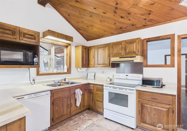 Photo 4 of Single family home for sale at 145 Barrett Crk Rd, Republic, WA 99166 | MLS# NWM2582480 | Listing updated on 2026-09-25