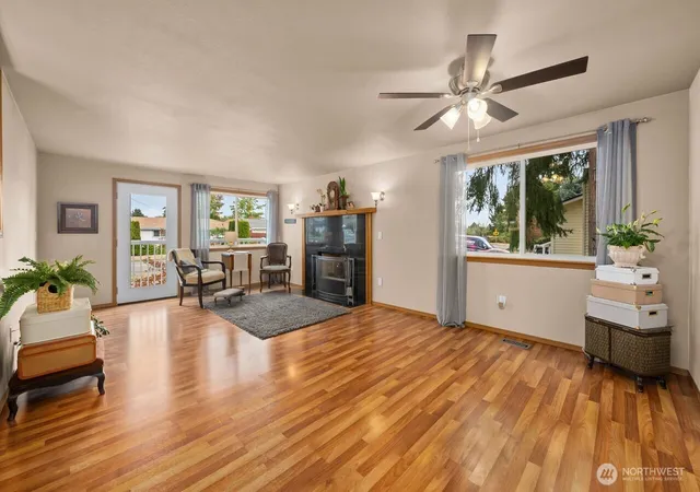 Photo 4 of Sale Pending at 4984 31st Street NE, Tacoma, WA 98422 | MLS# NWM2582483 | Listing updated on 2026-10-01