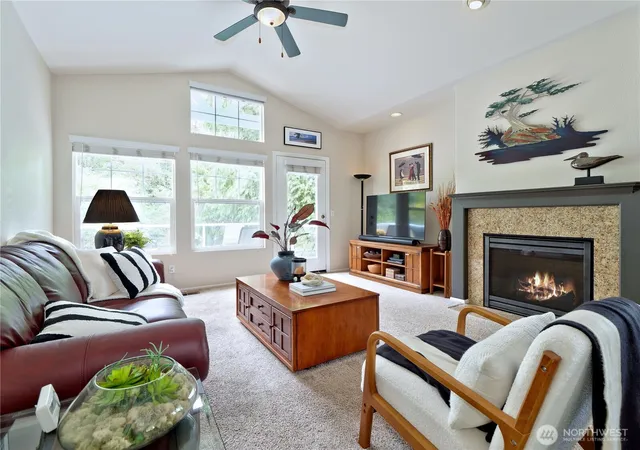 Photo 3 of Townhouse for sale at 5225 S 234th Place #14-4, Kent, WA 98032 | MLS# NWM2582484 | Listing updated on 2026-10-01