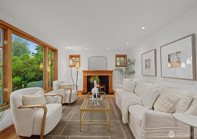 Photo 3 of Sale Pending at 7723 33rd Avenue Ne, Seattle, WA 98115 | MLS# NWM2582489 | Listing updated on 2026-09-23