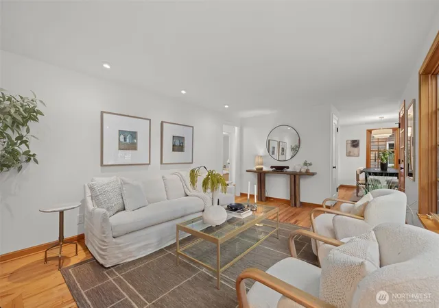 Photo 4 of Sale Pending at 7723 33rd Avenue NE, Seattle, WA 98115 | MLS# NWM2582489 | Listing updated on 2026-09-23