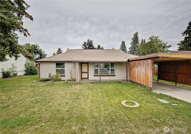 Single family home for sale at 811 E Mountanview Ave, Ellensburg, WA 98926 | MLS# NWM2582498
