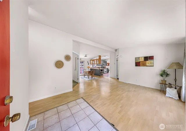 Photo 4 of Manufactured home for sale at 7749 Shannon Way, Maple Falls, WA 98266 | MLS# NWM2582504 | Listing updated on 2026-09-21