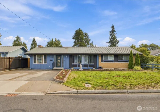 Photo 1 of Single family home for sale at 1318 28th Street Se, Auburn, WA 98002 | MLS# NWM2582511 | Listing updated on 2026-09-18