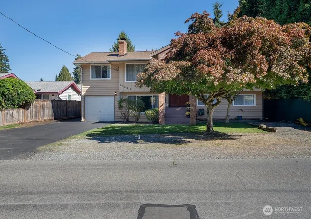 Photo 2 of Single family home for sale at 17629 72nd Avenue W, Edmonds, WA 98026 | MLS# NWM2582523 | Listing updated on 2026-09-18