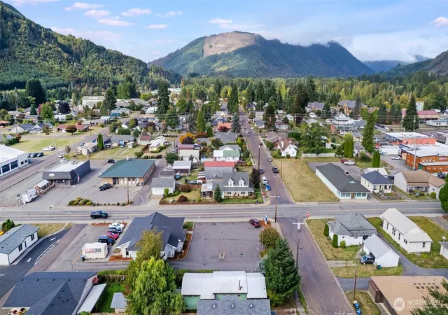 Photo 2 of Manufactured home for sale at 173 Division Ave, Morton, WA 98356 | MLS# NWM2582526 | Listing updated on 2026-09-30