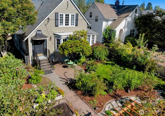 Photo 3 of Sale Pending at 1912 Gregory Way, Bremerton, WA 98337 | MLS# NWM2582539 | Listing updated on 2026-09-20
