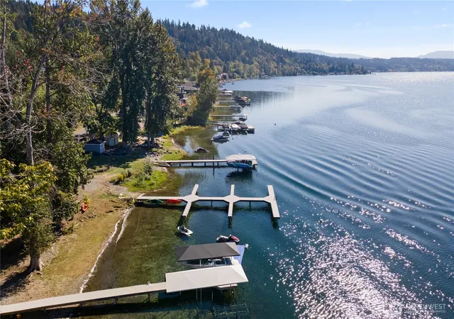 Photo 2 of Mansion for sale at 19627 Ne 33rd Place, Sammamish, WA 98074 | MLS# NWM2582542 | Listing updated on 2026-09-21