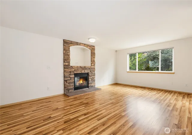 Photo 4 of Single family home for sale at 11429 SE 195th Place, Kent, WA 98031 | MLS# NWM2582545 | Listing updated on 2026-09-17