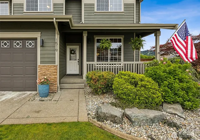 Photo 3 of Sale Pending at 1519 Daffodil Ave Ne, Orting, WA 98360 | MLS# NWM2582551 | Listing updated on 2026-09-28